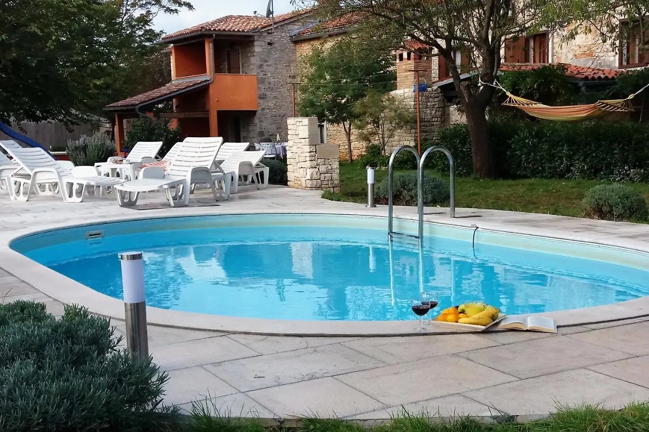 Family Friendly House With A Swimming Pool Guran, Central Istria - Sredisnja Istra - 7373 Vodnjan 0*,  Kroatien